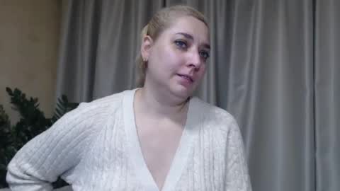 Snapshot of ohsweetiren chatting on 4, 12, 2025 Iren online show from 4, 12, 2025