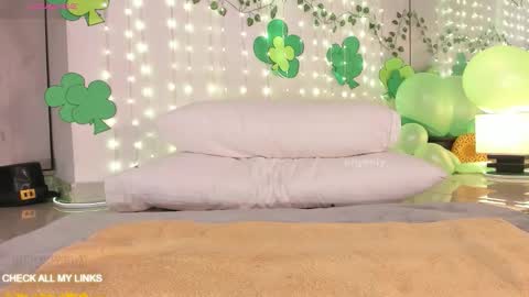 Snapshot of ohyesly_ chatting on 7, 3, 2026 ohyesly_ online show from 7, 3, 2026