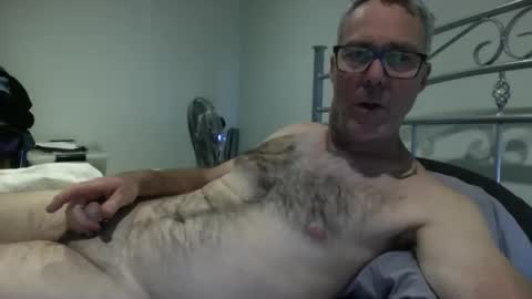 Snapshot of oiledcouple1 chatting on 18, 9, 2025 oiledcouple1 online show from 18, 9, 2025