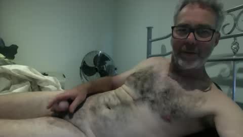 Snapshot of oiledcouple1 chatting on 15, 10, 2025 oiledcouple1 online show from 15, 10, 2025