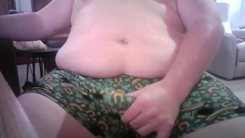 Snapshot of okiehard1 chatting on 15, 10, 2025 okiehard1 online show from 15, 10, 2025
