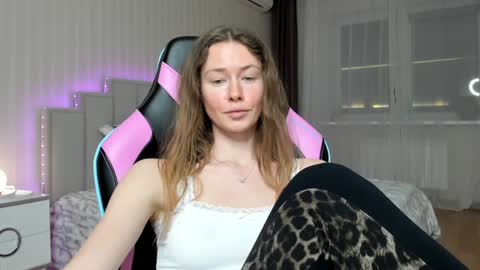 Snapshot of oksanafedorova chatting on 22, 3, 2026 Welcome to my fans page online show from 22, 3, 2026