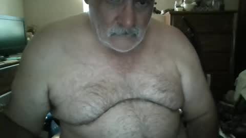 Snapshot of oldcockforyngladies chatting on 4, 10, 2025 oldcockforyngladies online show from 4, 10, 2025