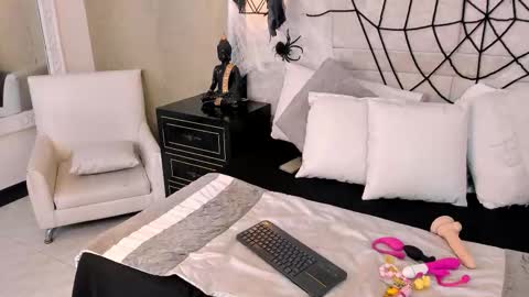 OliiviaGarciaa online show from 12, 10, 2025