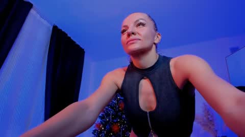 Snapshot of oliva_candy chatting on 24, 12, 2024 oliva_candy online show from 24, 12, 2024
