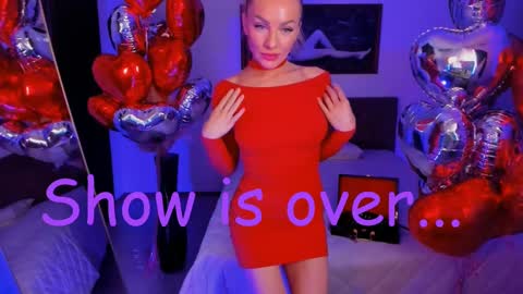 Snapshot of oliva_candy chatting on 14, 2, 2025 oliva_candy online show from 14, 2, 2025