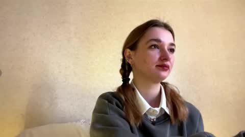 Olivia here online show from 26, 9, 2025