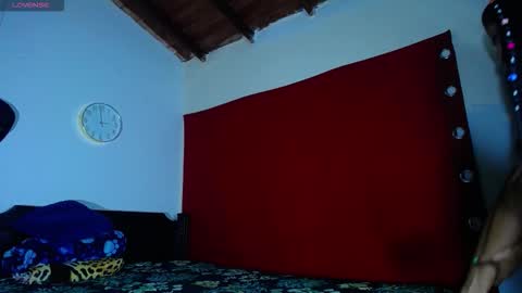 Snapshot of oliver_and_megan chatting on 9, 11, 2025 Oliver and MeganIndependent online show from 9, 11, 2025