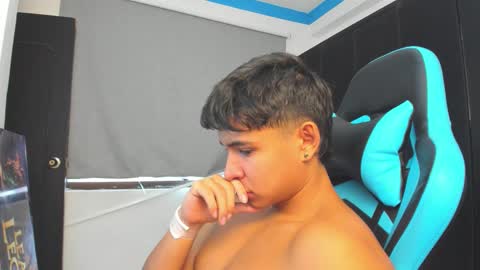 Oliver bray online show from 5, 11, 2025