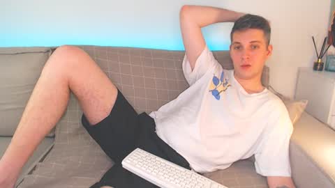 Oliver online show from 28, 1, 2025