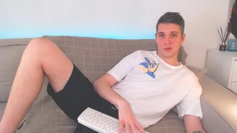 Oliver online show from 7, 2, 2025