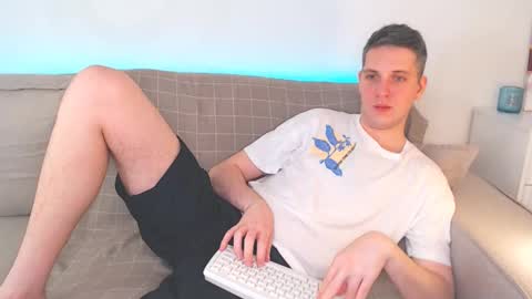 Oliver online show from 28, 2, 2025