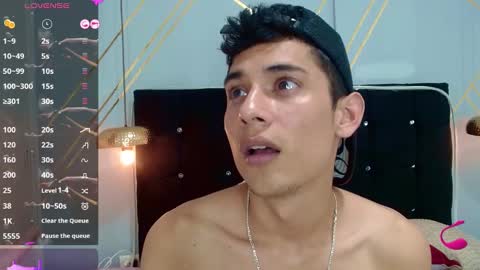 Snapshot of oliver_king_sex chatting on 9, 3, 2025 Oliver Smith online show from 9, 3, 2025
