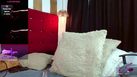 Snapshot of oliver_king_sex chatting on 31, 10, 2025 Oliver Smith online show from 31, 10, 2025