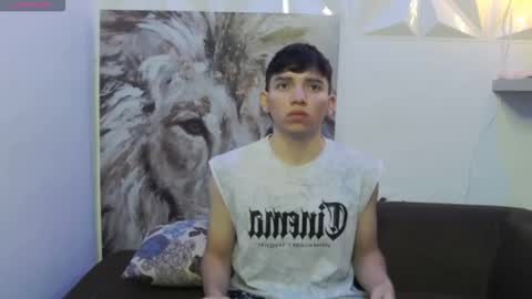 Snapshot of oliver_paris chatting on 2, 11, 2025 oliver online show from 2, 11, 2025