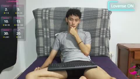 Snapshot of oliver_rayman chatting on 16, 11, 2025 Oliver Rayman online show from 16, 11, 2025