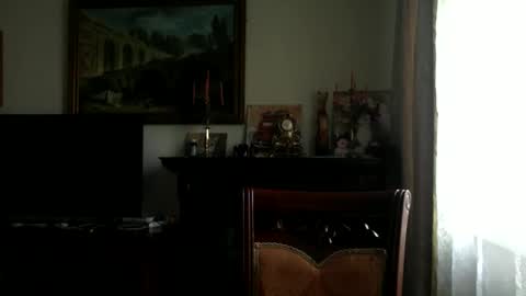 Snapshot of oliverlucky chatting on 20, 10, 2025 CryotoneX online show from 20, 10, 2025
