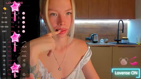 Olivia 3 online show from 23, 9, 2025