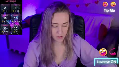 Snapshot of olivia_daze chatting on 19, 10, 2025 olivia_daze online show from 19, 10, 2025