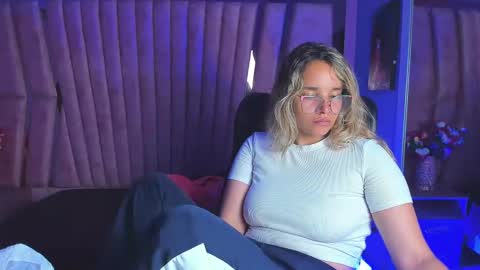  OLIVIA  online show from 29, 12, 2024