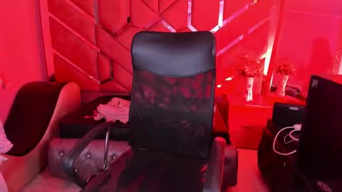 Snapshot of olivia_fox69 chatting on 7, 2, 2026 OLIVIA online show from 7, 2, 2026