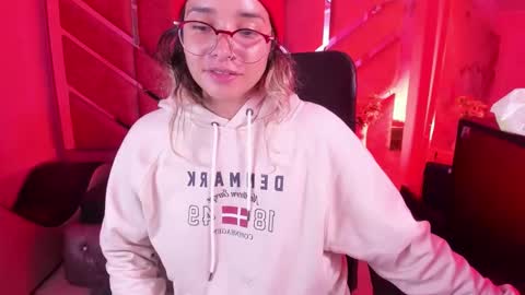 Snapshot of olivia_fox69 chatting on 17, 2, 2026 OLIVIA online show from 17, 2, 2026