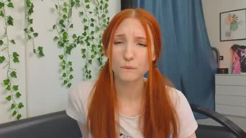  OLIVIA    online show from 17, 11, 2025