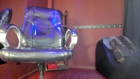   online show from 2, 1, 2025