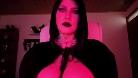   online show from 1, 10, 2025