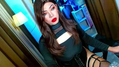 Miss OLIVIA online show from 7, 11, 2025