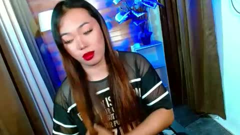 Miss OLIVIA online show from 14, 3, 2026