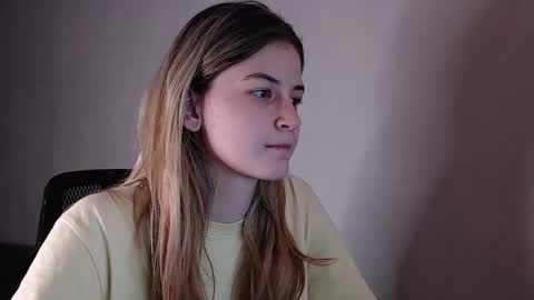 Snapshot of oliviademur chatting on 1, 10, 2025 Olivia and Niko online show from 1, 10, 2025