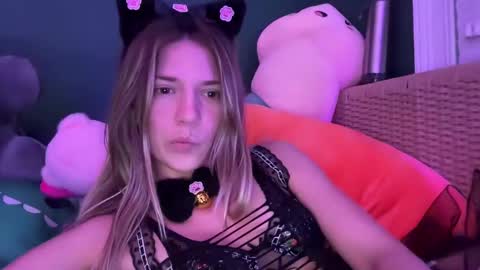 Olivia online show from 11, 3, 2025