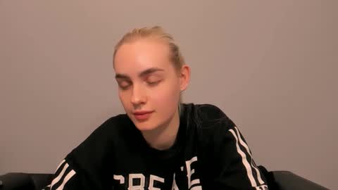 Snapshot of oliviahappy chatting on 25, 2, 2026 oliviaBeauty online show from 25, 2, 2026