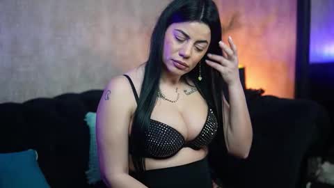  Olivia  online show from 5, 2, 2026