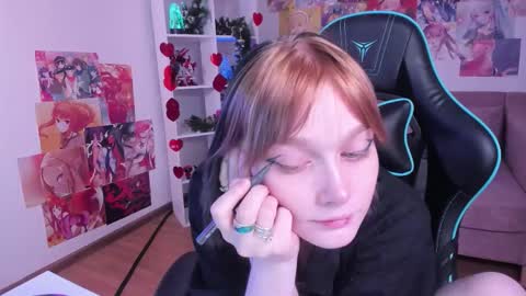 Snapshot of olivialaurens chatting on 16, 12, 2025 OliviaLaurens online show from 16, 12, 2025