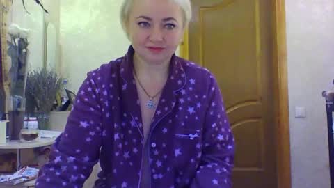 oliviaparadise online show from 1, 1, 2025
