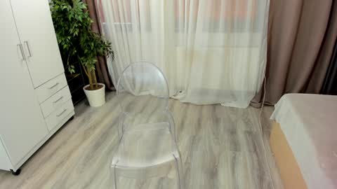 Snapshot of oliviarimes chatting on 13, 1, 2025 Alina online show from 13, 1, 2025