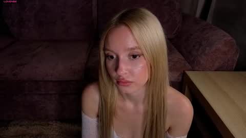 Olivia online show from 28, 9, 2025