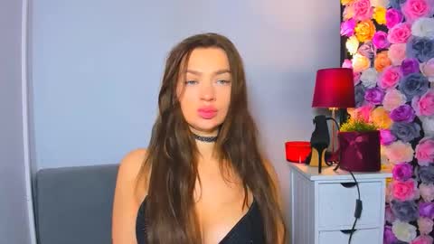 OliviaWomen online show from 30, 10, 2025