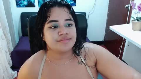 oliviia_cute online show from 19, 1, 2026
