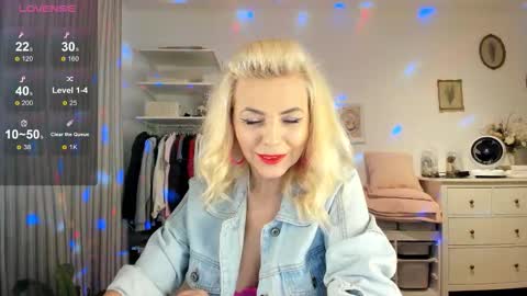 Snapshot of ollalla7 chatting on 8, 11, 2025 ollalla7 online show from 8, 11, 2025