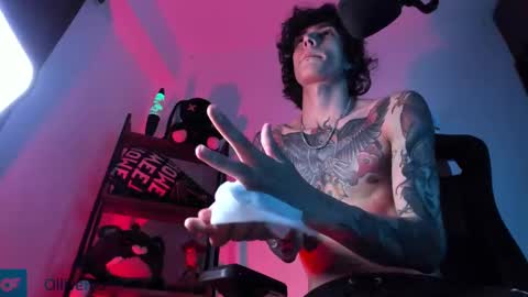     online show from 5, 3, 2025