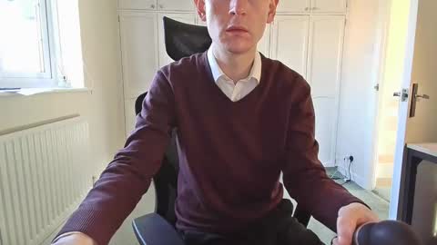 Snapshot of ollysparks chatting on 2, 2, 2025 Olly online show from 2, 2, 2025