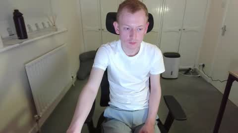 Snapshot of ollysparks chatting on 18, 2, 2025 Olly online show from 18, 2, 2025