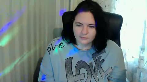 Snapshot of olyaandnetty chatting on 18, 10, 2025 OlyaAndNetty online show from 18, 10, 2025