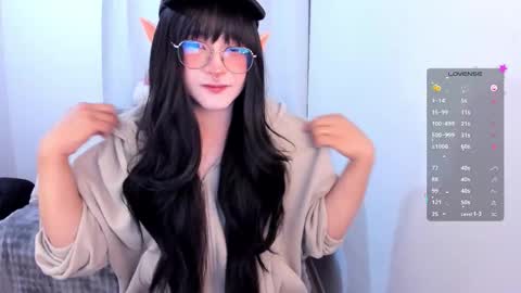 Snapshot of omorimori chatting on 16, 12, 2025 Omori Chan online show from 16, 12, 2025