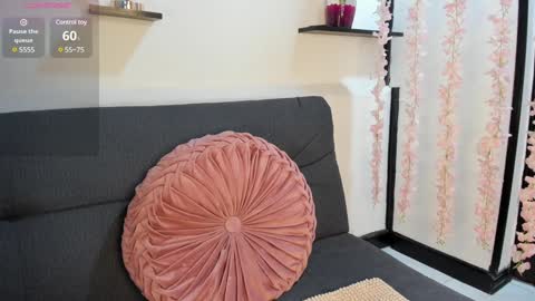 Violette online show from 25, 1, 2025