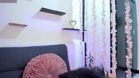 Violette online show from 27, 1, 2025