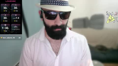 Snapshot of ona_nisme chatting on 18, 12, 2025 ona nisme online show from 18, 12, 2025